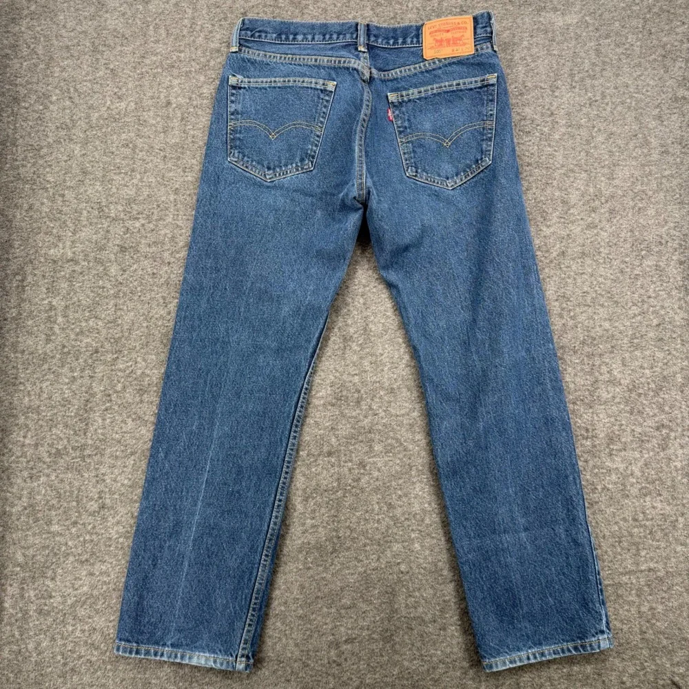 Levis 505 Straight Fit Jeans Medium Wash Blue Denim Pants 32 Relaxed Casual wear